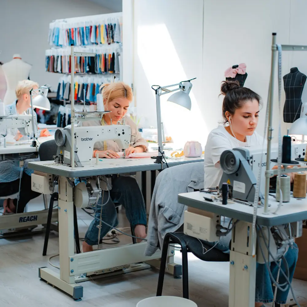 making bulk order uniforms in Studio Uniform factory